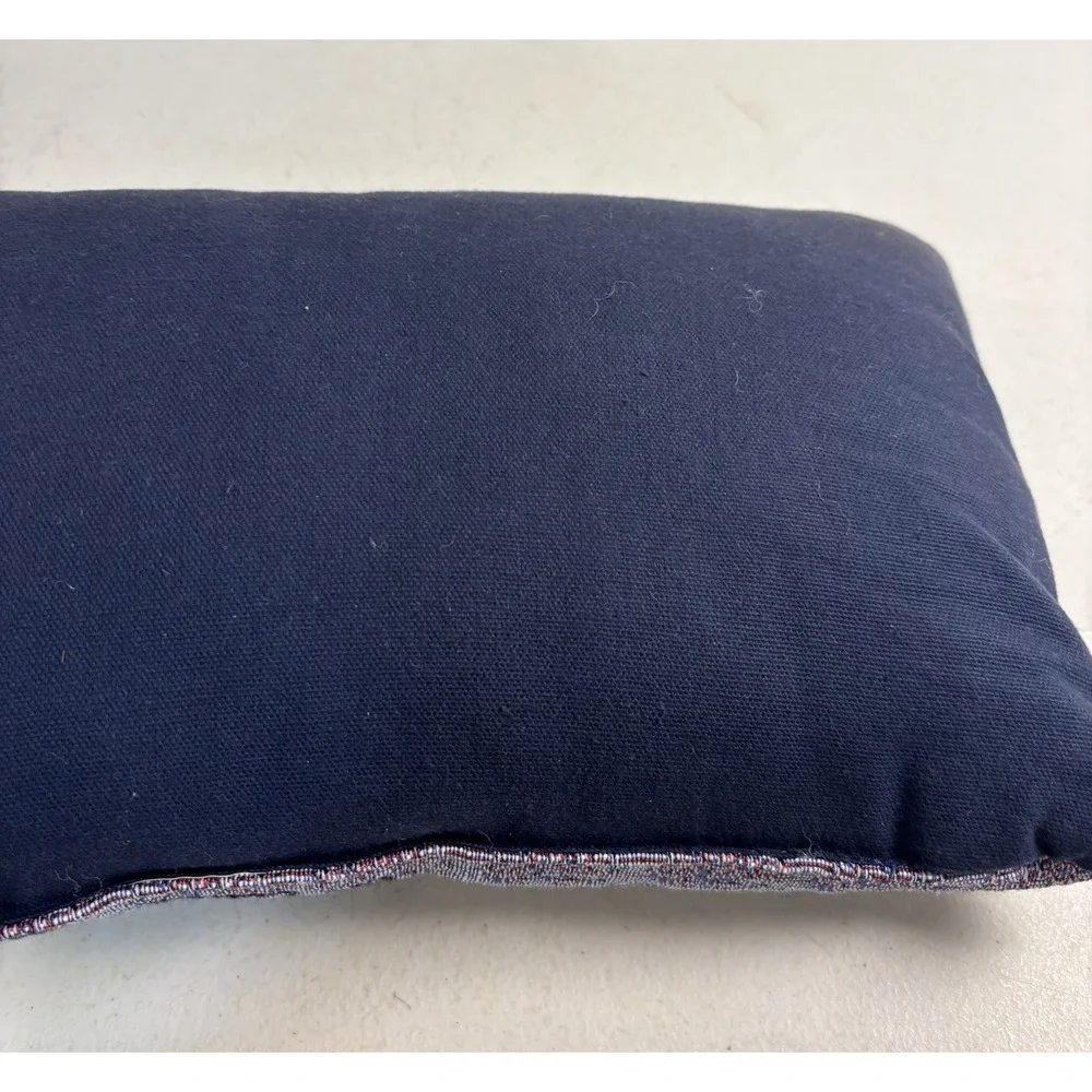 Tapestry Pillow A GOOD FRIEND IS A LIFE LONG TREASURE‎ Red Hat 11